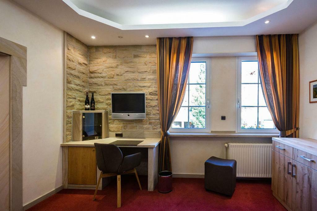 Weinhotel Offenstein Erben Eltville am Rhein ภายนอก รูปภาพ